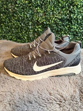 Nike Air Max Motion Racer Women’s size 9.5